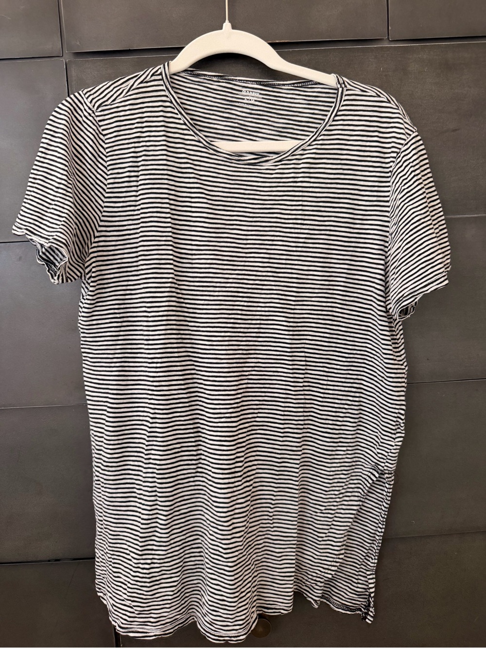 Old Navy Black and White Striped Short Sleeve Crewneck Tee